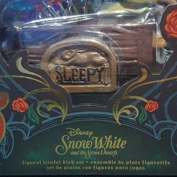 Disney Store Sleepy Snow White and the Seven Dwarfs 85th Anniversary Figural - Picture 11 of 14